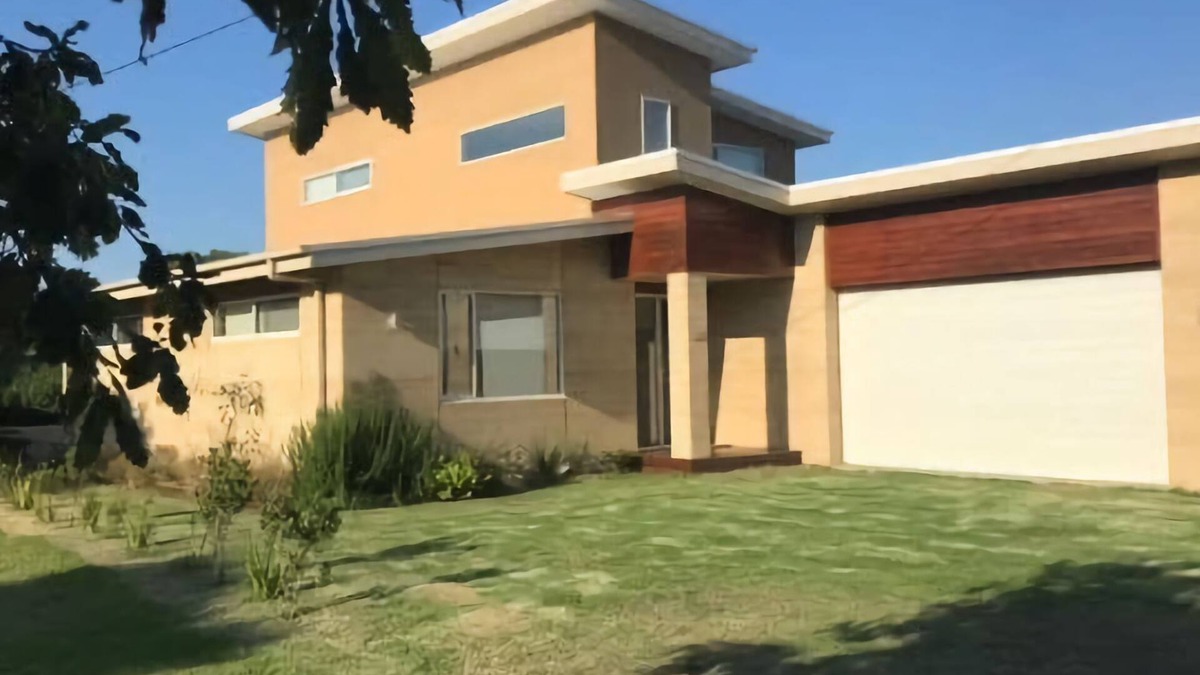 Sandy Point House | 69 Beach Parade, Sandy Point