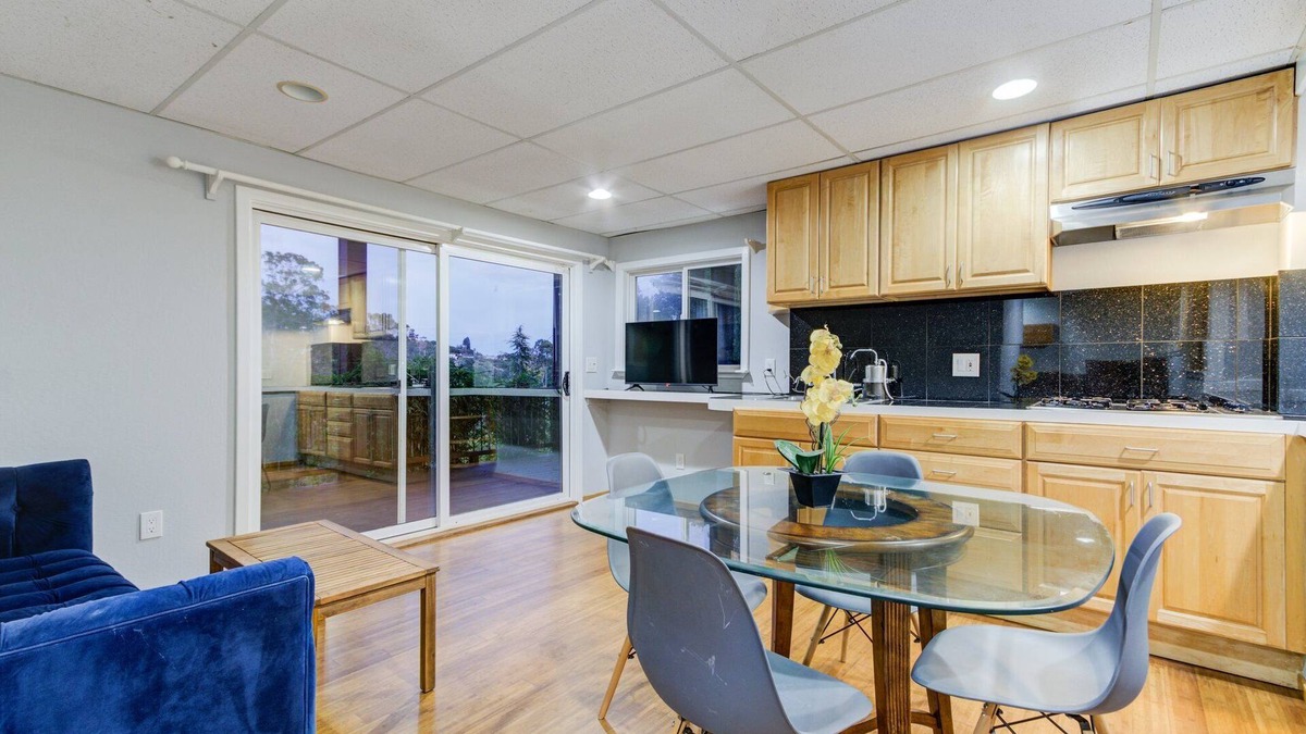 Country Club House | 6BD/4BA Hilltop Home w/Hot Tub, Billiards, BBQ and Views!