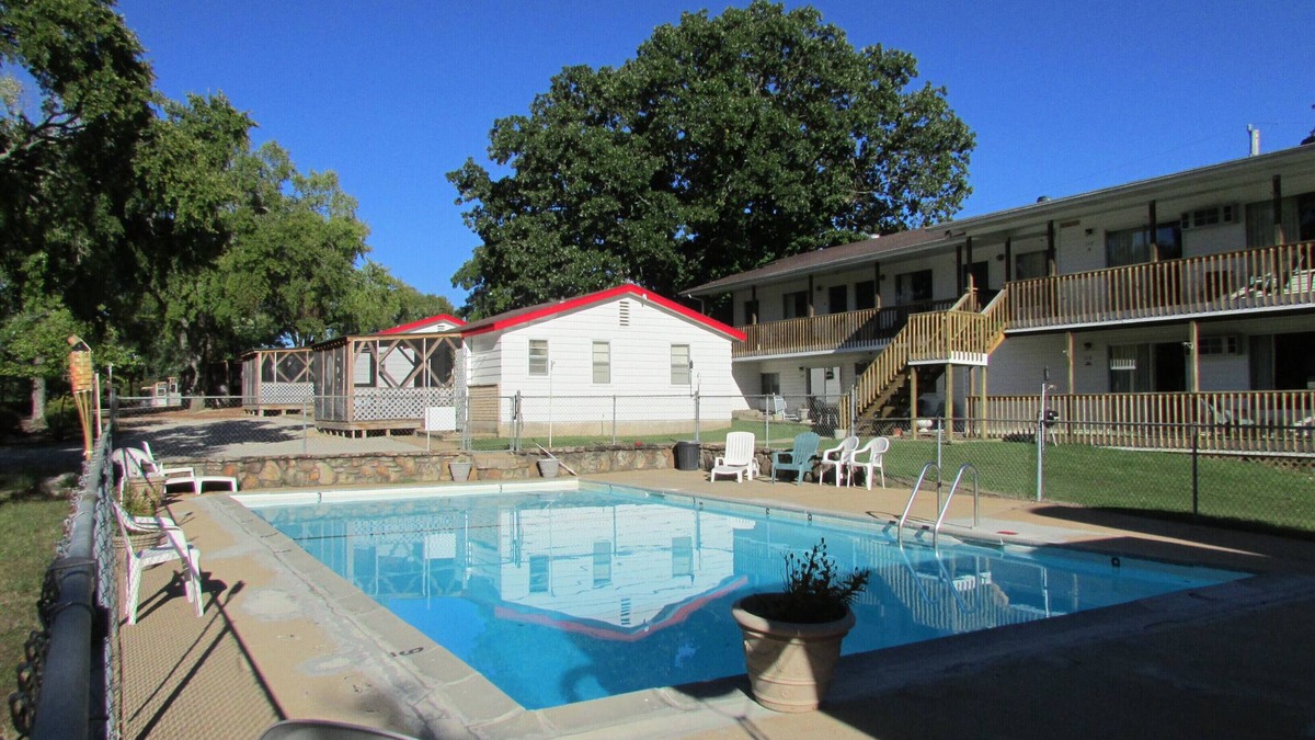 Indian Point House | 6bd Great Getaway For Large Groups & Reunions On Table Rock Lake 2mi From SDC!