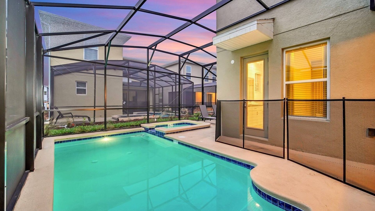 Campbell House | 6BR Family Haven Near Disney with Private Pool