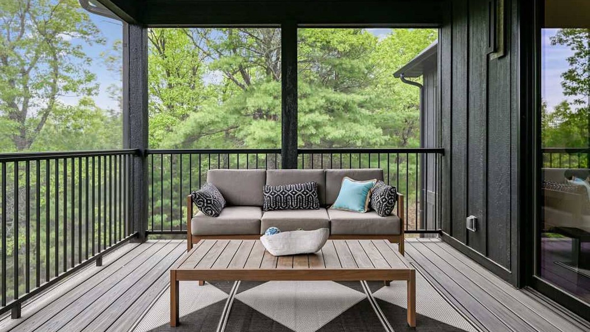 Nekoosa House | 6BR Sand Valley Lodge With Hot Tub Bar Putting Green
