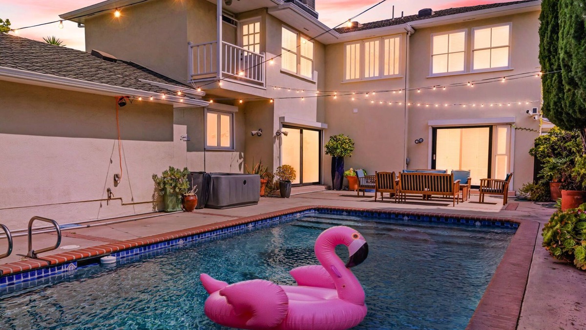 Pico - Robertson House | 6BR Villa with Pool, Jacuzzi & Game Room, Walk to Rodeo Drive