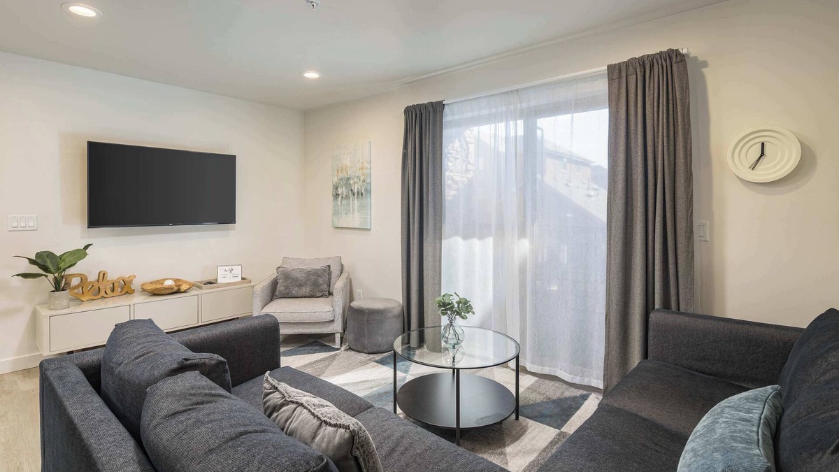 Moab South Valley Condo | 6G Moab RedCliff Condo, POOL & HOT TUB