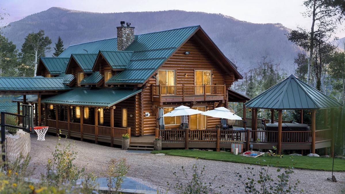 Kamas Cabin | 6K Sq ft Lodge sleeps 34 on 20 secluded acres in Beautiful Oakley