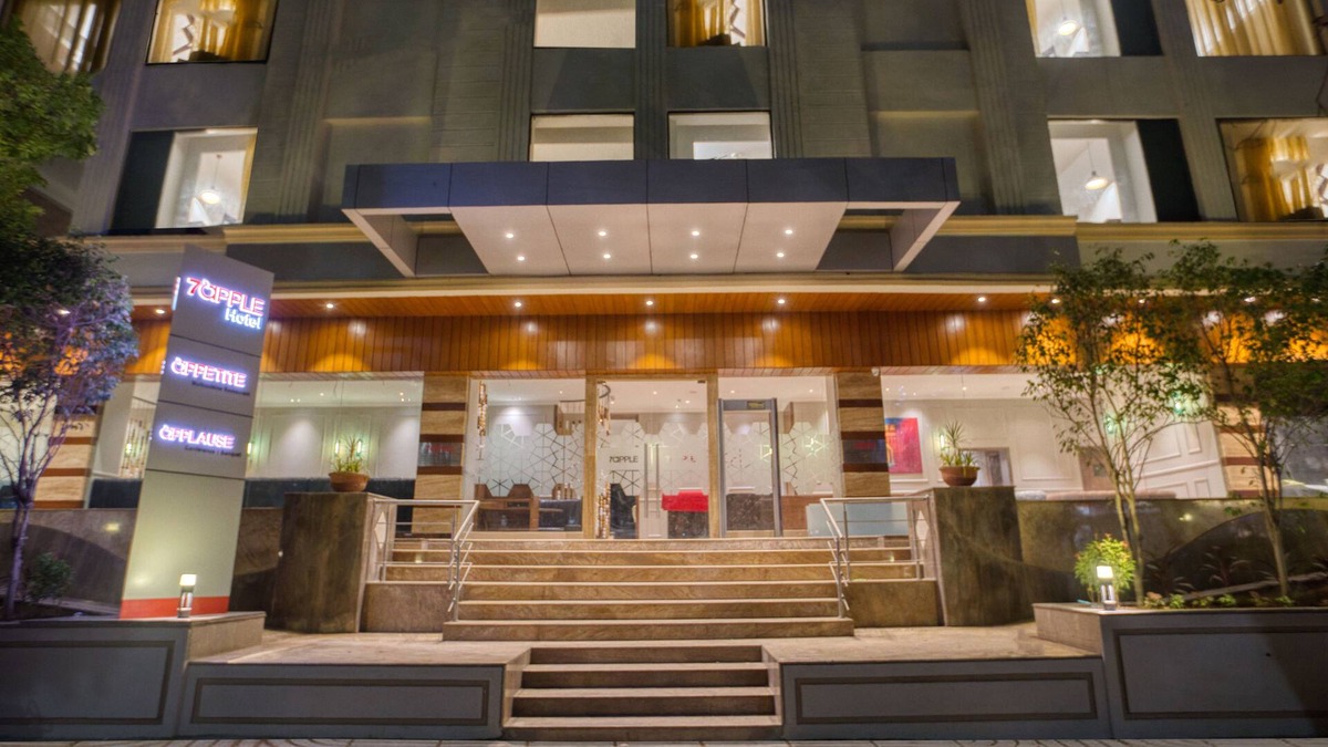 Clover Park Hotel | 7 Apple Hotel - Viman Nagar Pune