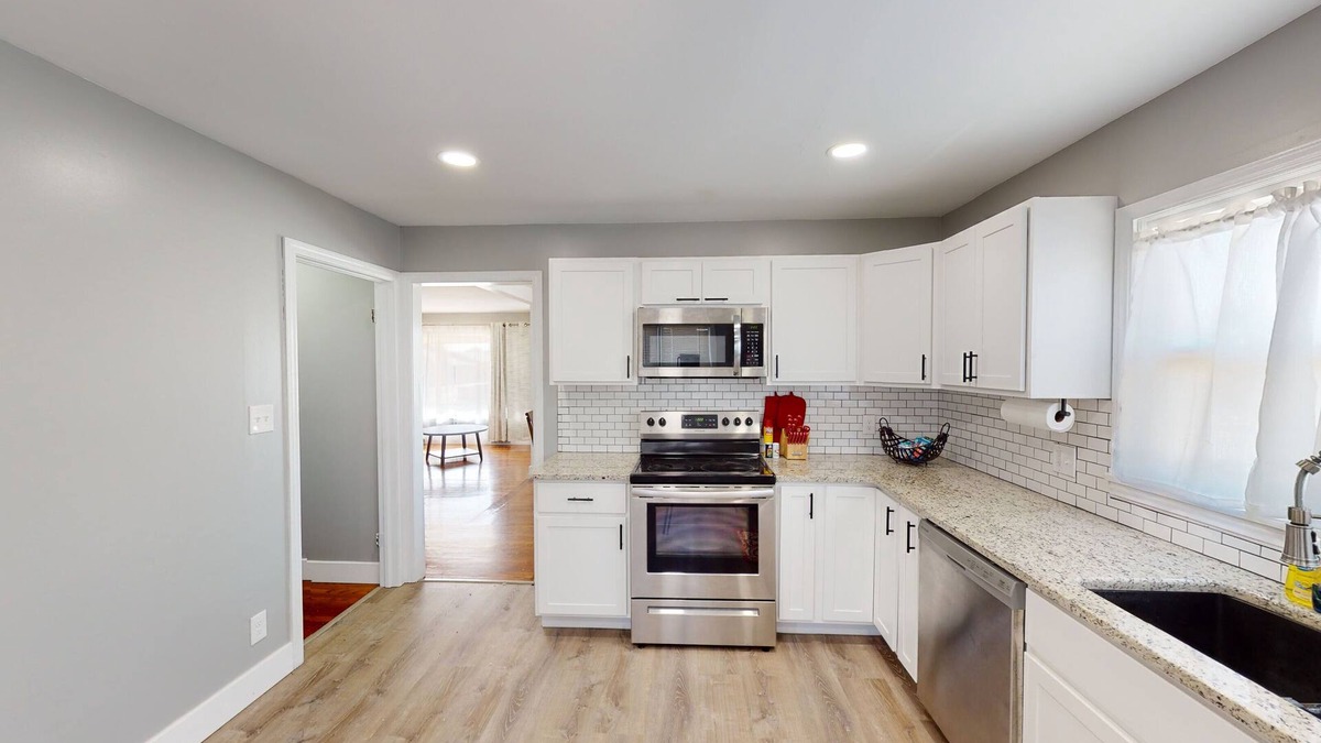 Hays House | 7 bed 3 bath fully renovated home that boasts 2 living rooms, a MUST see!