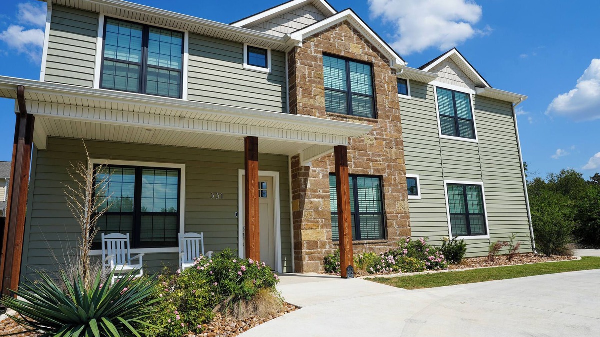 Stephenville Villa | 7 Bedroom 7.5 Bath Villa Perfect for Large Groups