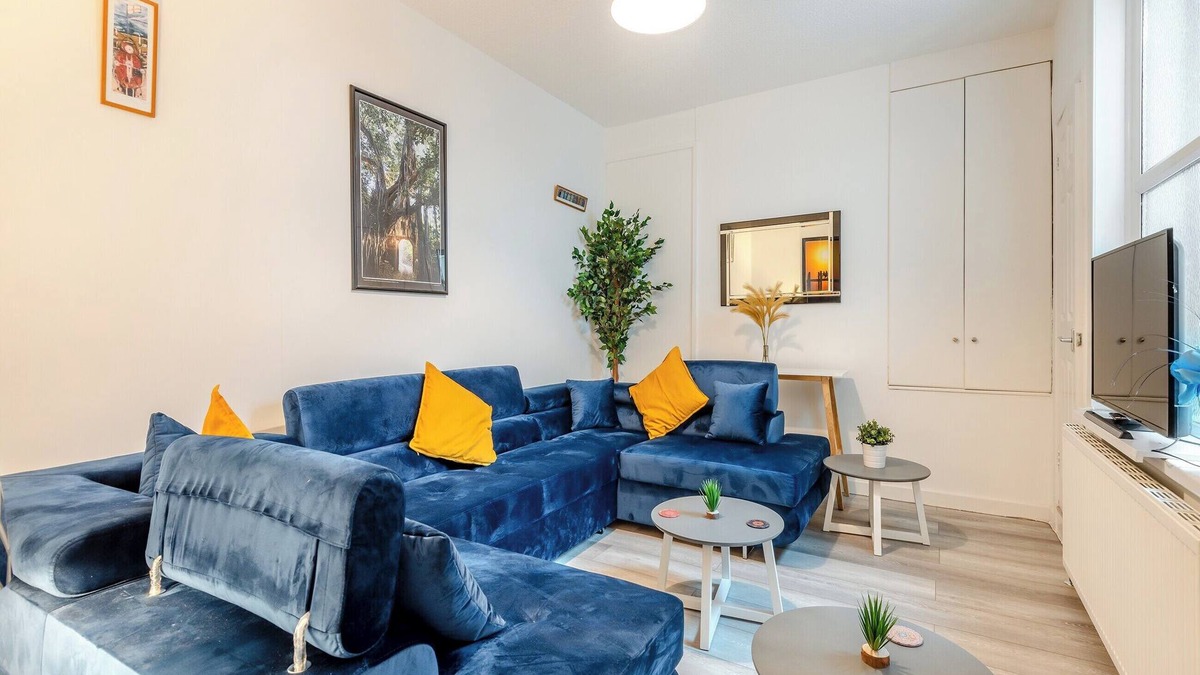 Weymouth House | 7 bedroom accommodation in Weymouth
