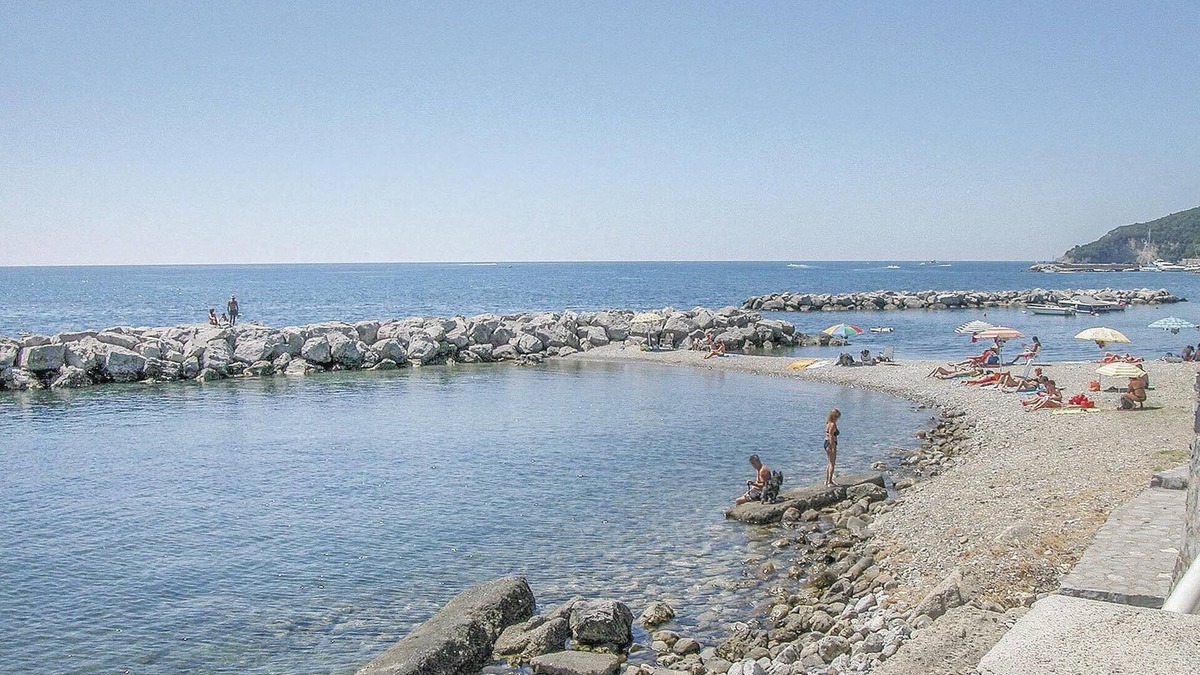 Scario House | 7 bedroom accommodation in Scario SA