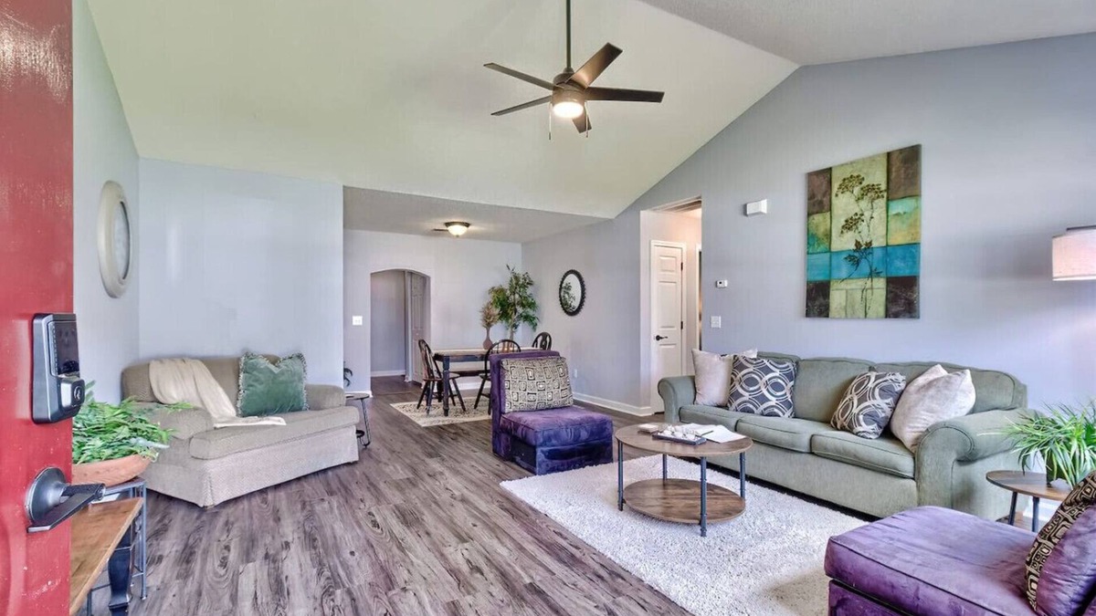 Huntcliff House | 7 beds~10 mins to Ft Jackson!