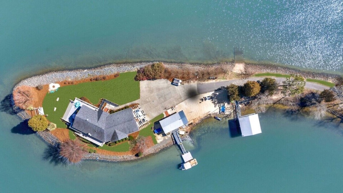 York House | 7 BR Private Peninsula & Houseboat LUX Isle Beach Lake Panoramic views Hot Tub