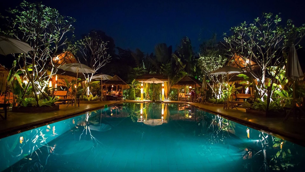 San Pu Loei House | #7 DIRECTLY BESIDE SALT WATER POOL - RELAXING, RESTORATIVE, QUIET