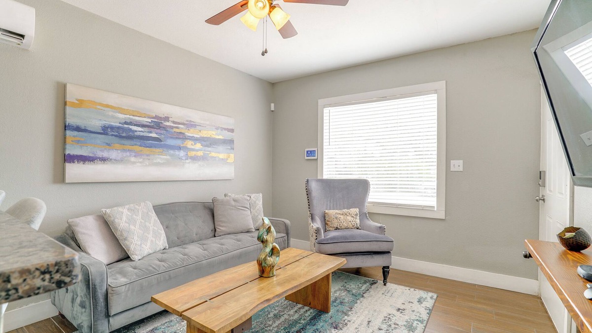 Biggs Field House | 7 Mi to Dtwn El Paso: Home w/Trail Access
