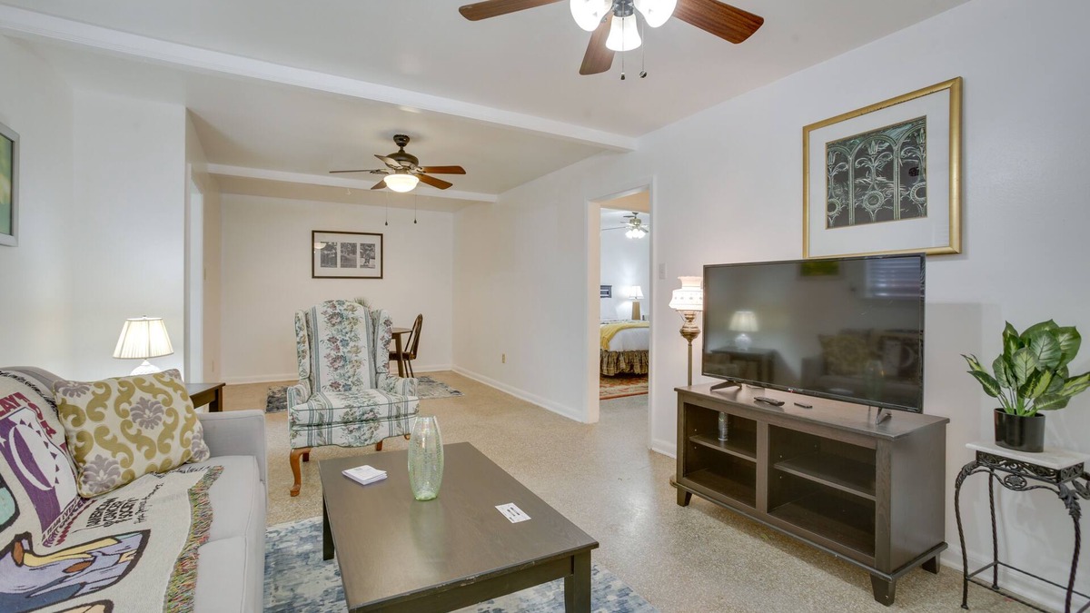 Metairie House | 7 Mi to Dtwn NOLA: Pet-Friendly Home w/Yard