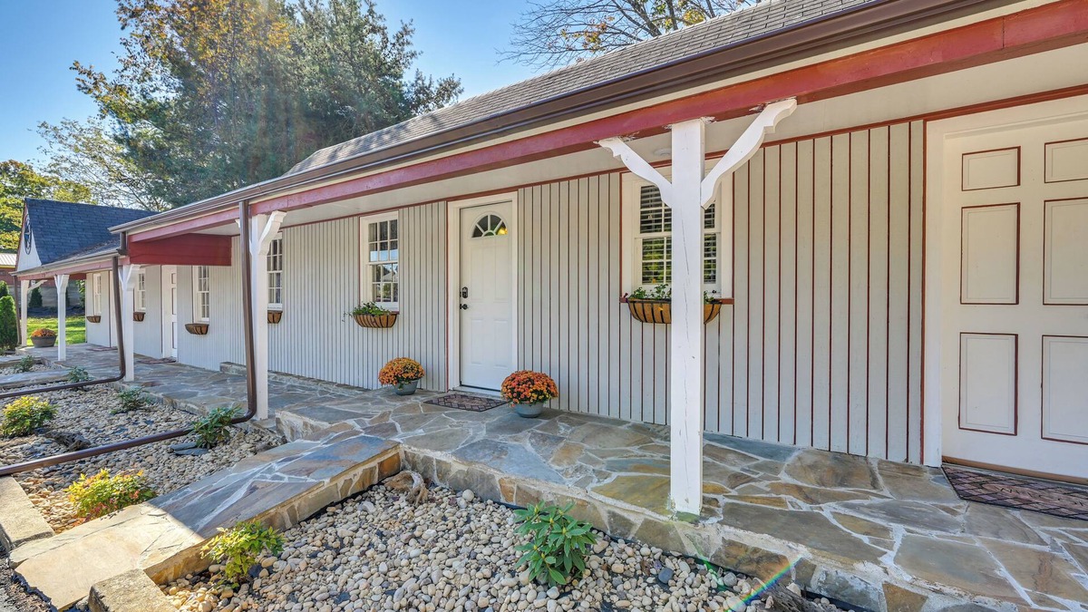 Cave City Apartment | 7 Mi to Mammoth Cave Nat'l Park: Cozy Apartment!