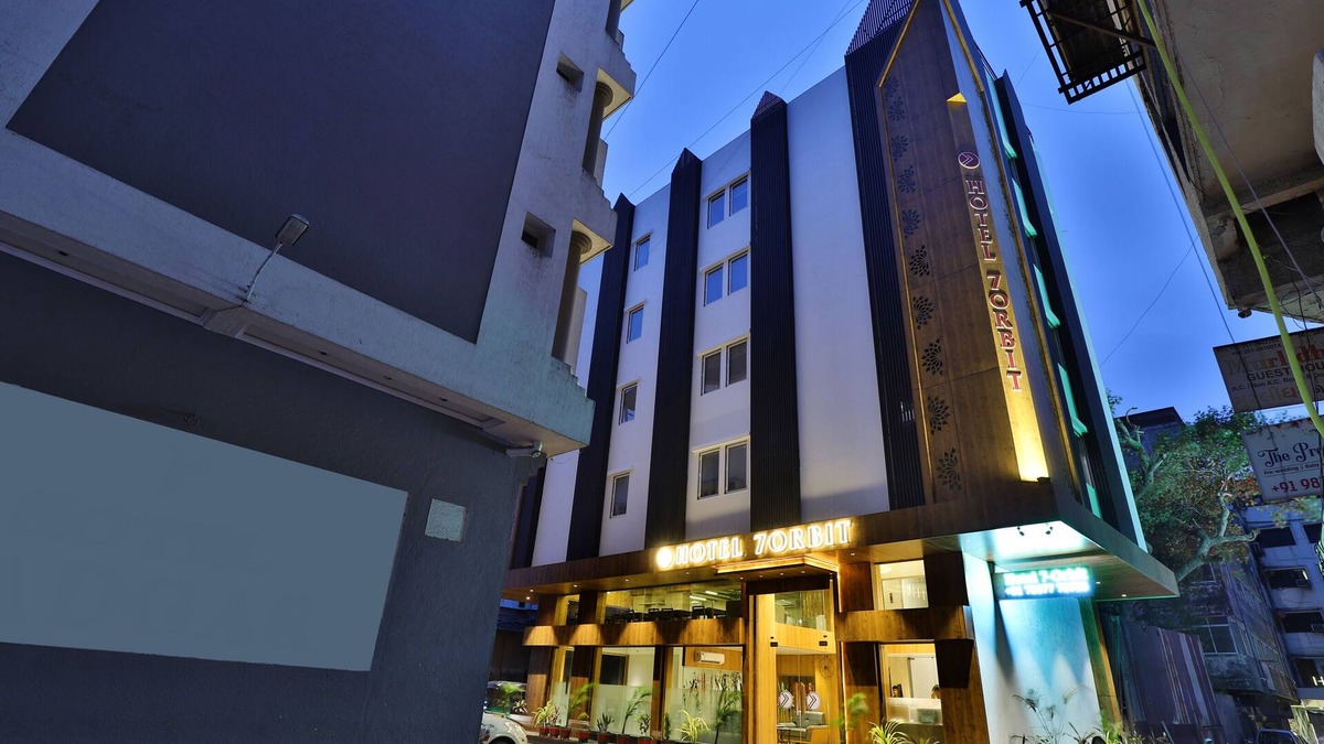 Surat Hotel | 7 Orbit Hotel Surat