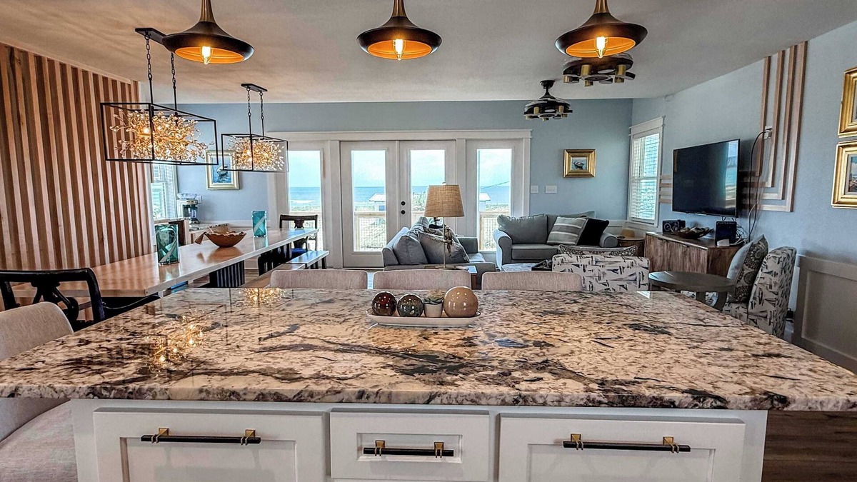St. George Island House | 7 Seas Ocean Breeze Sleeps Kitchens St George Island Pet Friendly Family