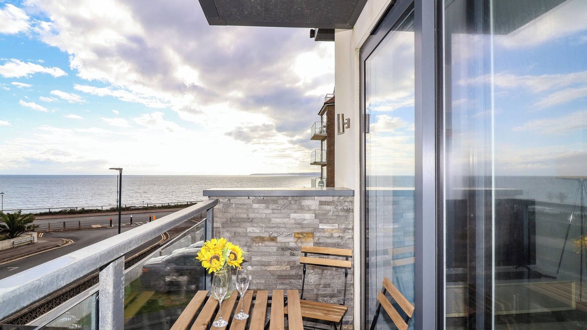 Southbourne Cottage | 7 Warren Edge Close