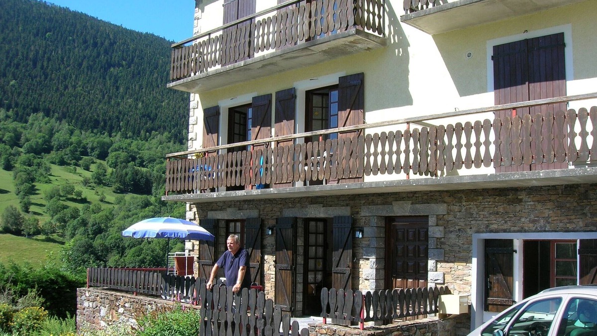 Peyragudes Apartment | 70 m² apartment, large terrace, parking, surrounded by mountains at 980m altitude.