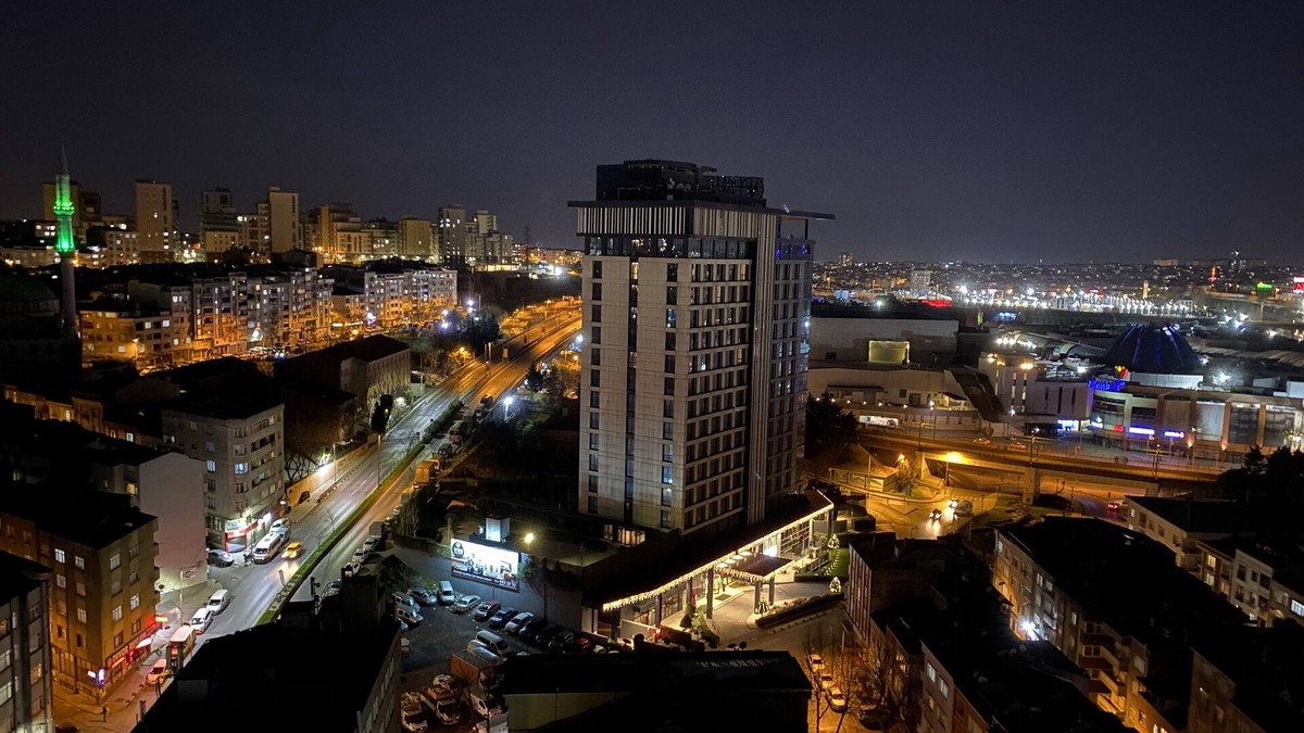 Bayrampasa Apartment | 70% off 3- months Large Lux Romatic 3B+2.5B Duplex Penthouse:5min Metro Bus Tram