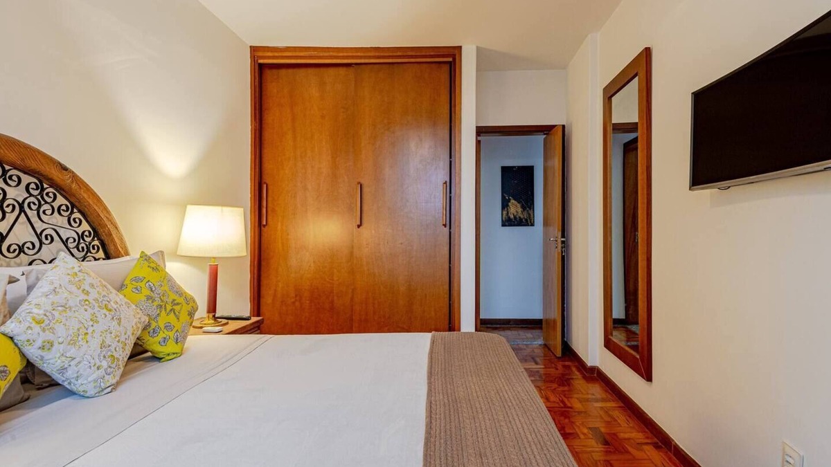 Consolacao Apartment | 700Mbps *QBed*Smart Tvs *Garage*645 sq. ft. w/city view