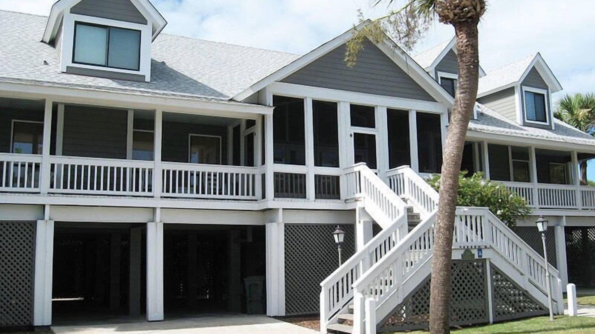 Saint Helena Island House | 705 Silverside Road - New to VRBO! Resort Access Included! Sleeps 29!