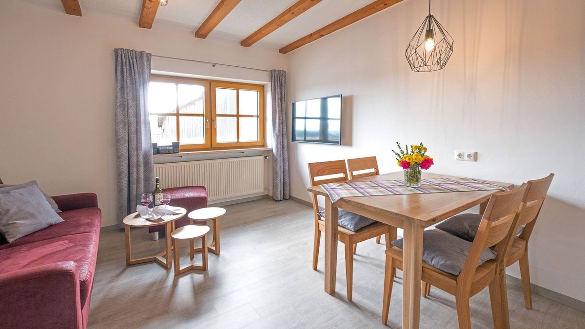 Wunsiedel Apartment | 70qm-große Ferienwohnung für 4 Personen