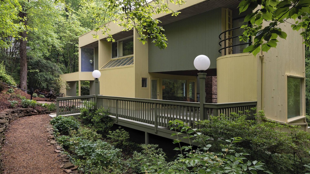 Knoxville House | 70s Mod House - 5 Min to UT