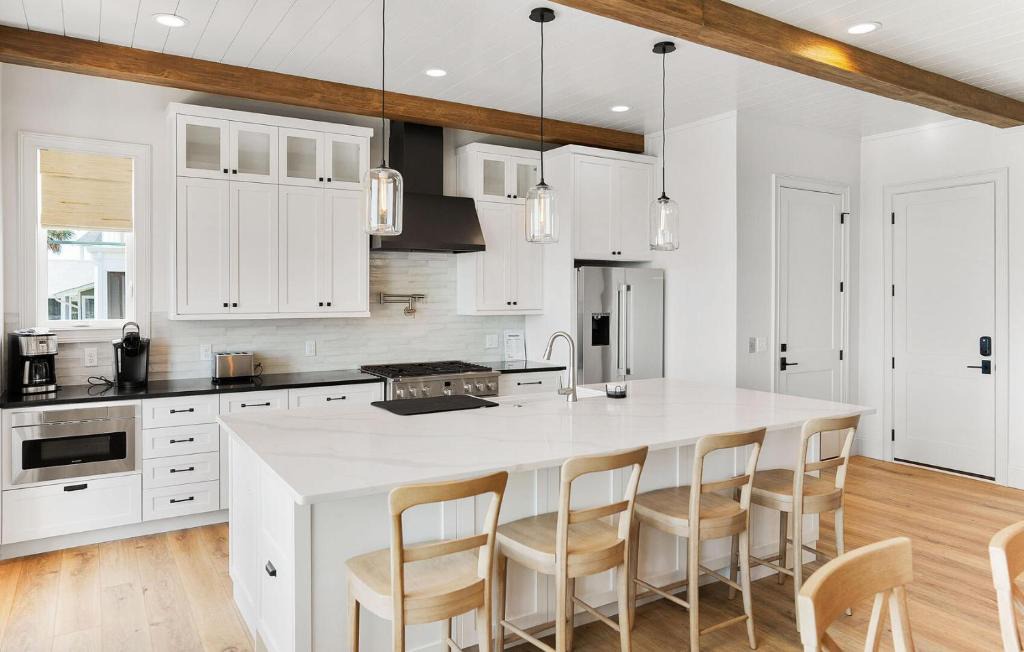 Saint Helena Island House | 718 Swordfish Road