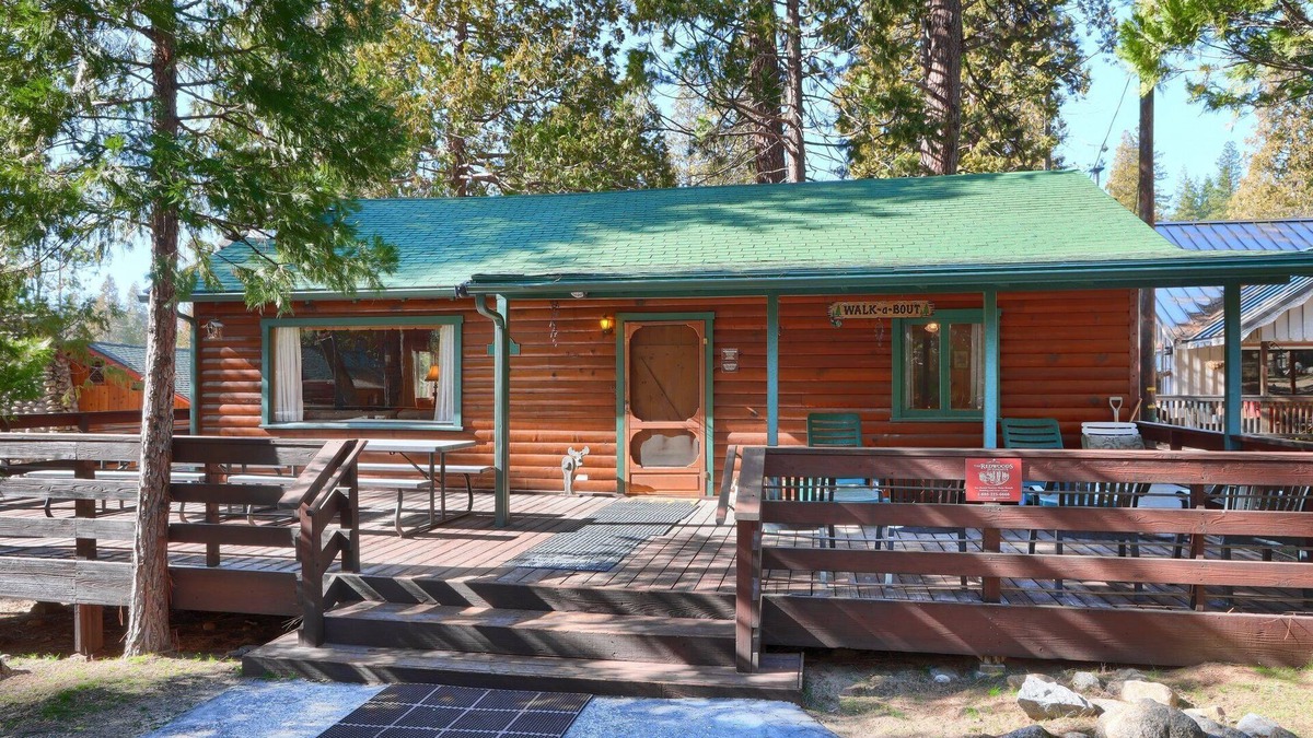 North Wawona Cabin | (73) Walk-A-Bout at The Redwoods In Yosemite