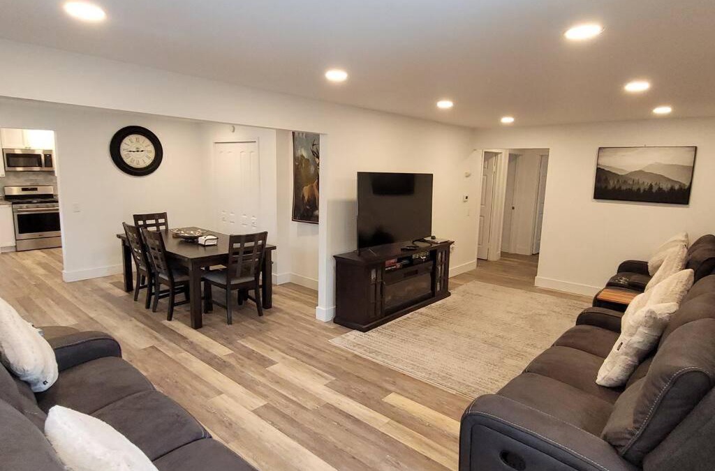 St. Charles House | 75 Acre home with trails & outdoor fun tons of Wildlife