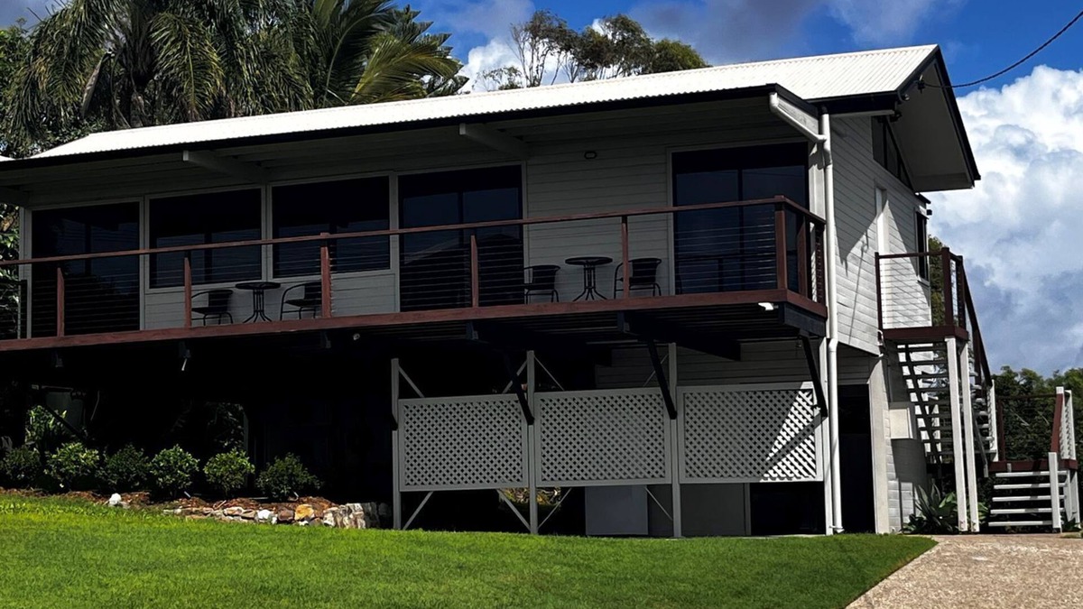 Rainbow Beach House | 76 Cooloola Drive - Rainbow Beach