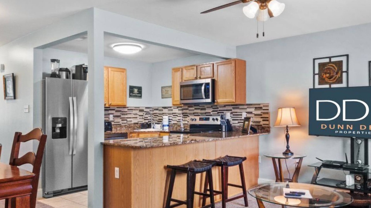 Biloxi Condo | 77OS Just a short walk to the beach!