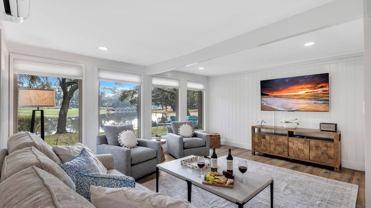Sea Pines Condo | 79 Fairway Ln Villas @ Sea Pines | Golf & Lagoon Views | Walk to Beach | 3 King En-Suites