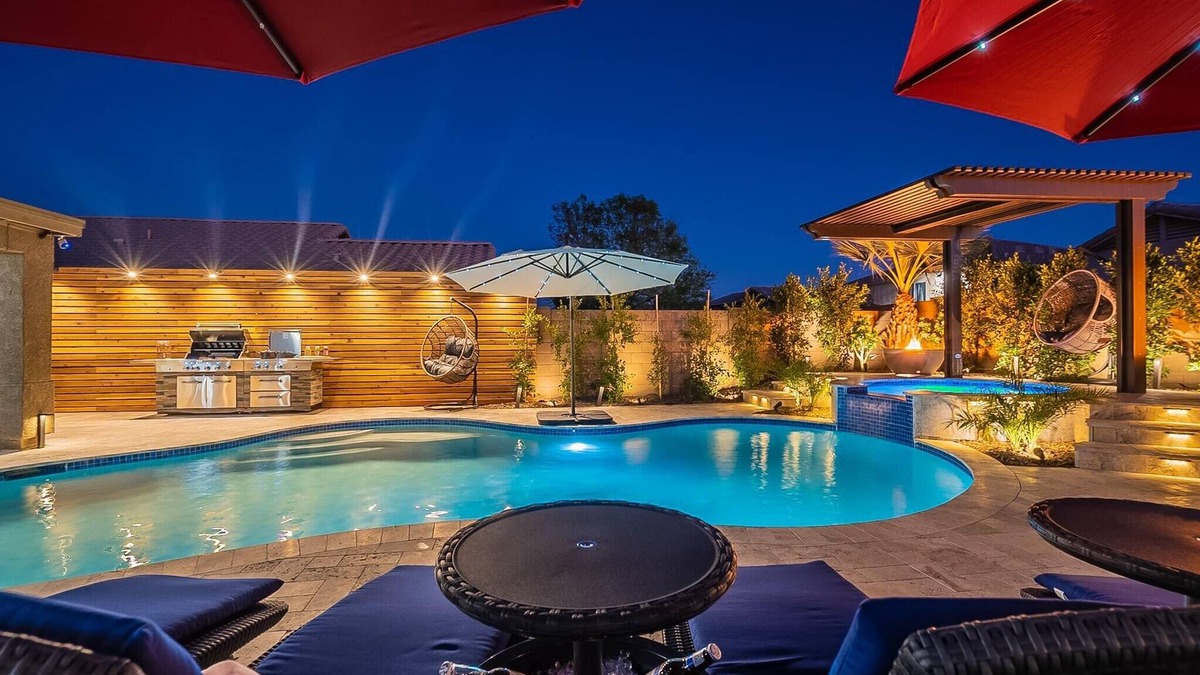 Phoenix House | 7BR/4BATH Escape w/HEATED Pool, Billiards, Arcade Room, Hot Tub & Mini Golf