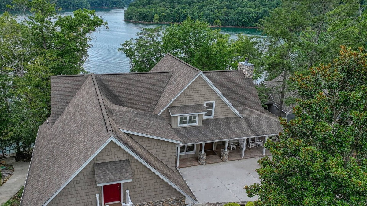 Big Creek House | 7BR/8BA Lakefront Norris-Private Dock & Views