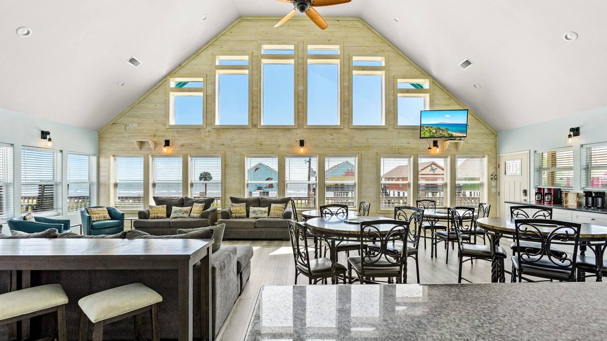 Port Bolivar House | 7BR Beachfront | Playground, Bar & Gulf Views