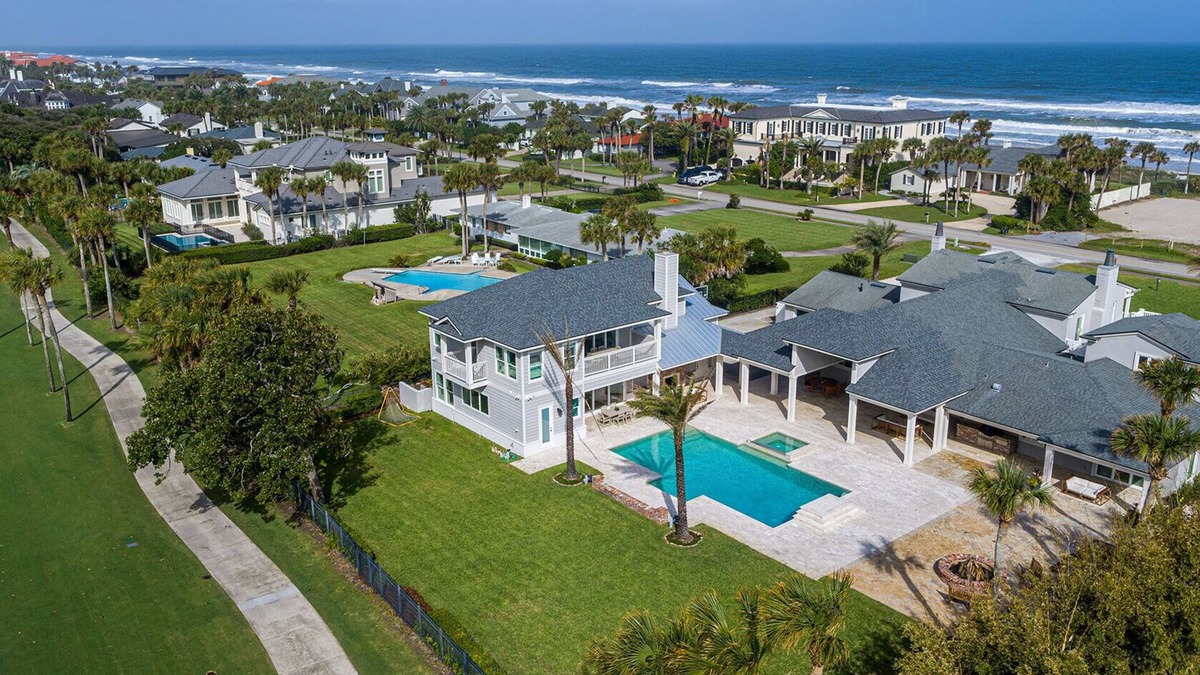 Ponte Vedra Beach House | 8,190sqft estate on 3rdhole of PV Inn & Club across from ocean.