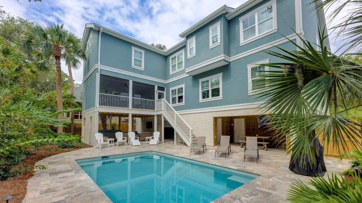 North Forest Beach House | 8 bed, 8F/2H Baths, 7 King Suites, Elevator, Private Pool, 3 min walk to Beach!