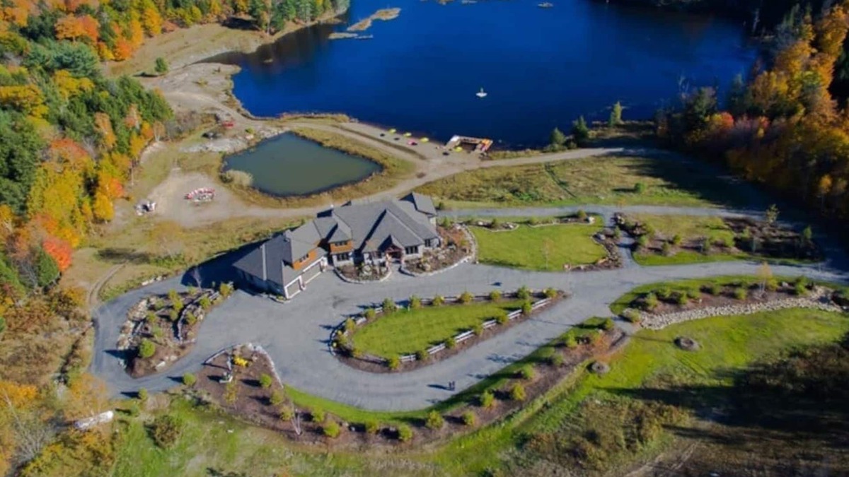 Lake of Bays House | 8 Bed - Private Oasis in Lake of Bays-Muskoka