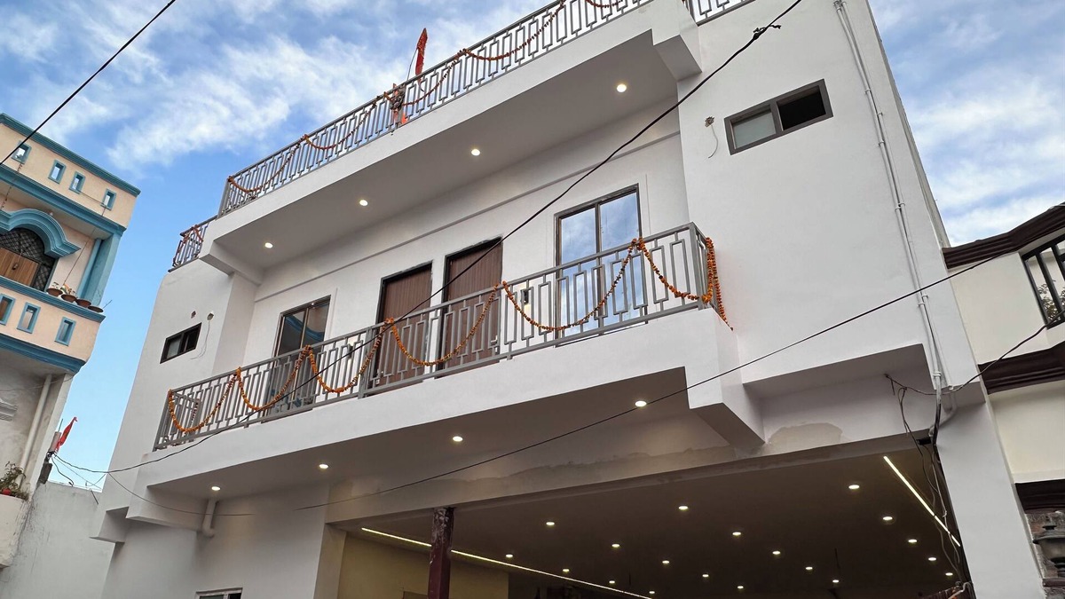 Mohangarh Hotel | 8-bedroom hotel in wonderful Lucknow with WiFi, AC