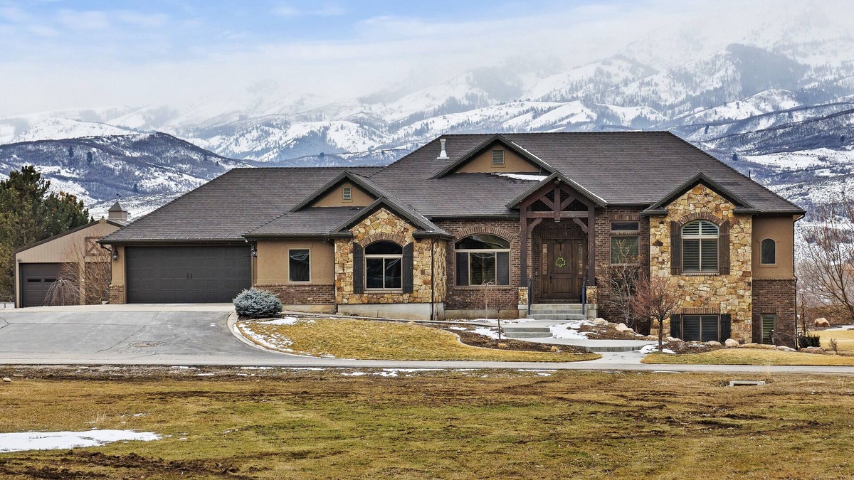 Morgan County House | 8-Bedroom Mountain Estate Near Snowbasin Ski Resort