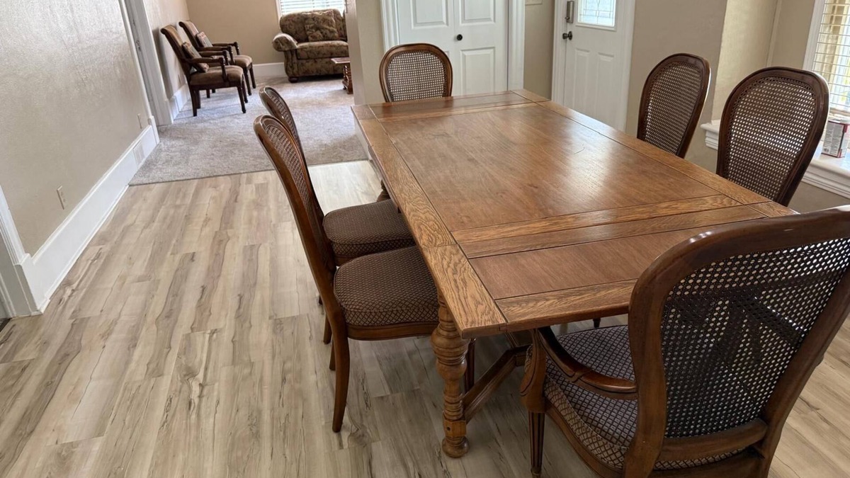 Willmar House | 8 beds-Great deal!