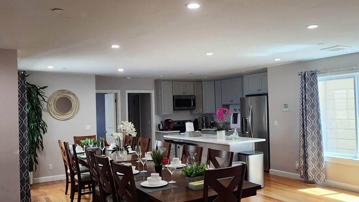 Daly City House | 8-BR, 8-Bath Home: Your Perfect Staycation near SF