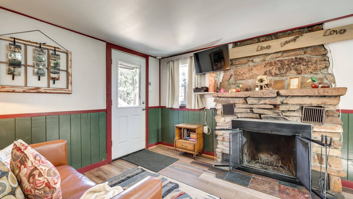 Drake Cabin | 8 Mi to Rocky Mountain Nat’l Park: Serene Escape