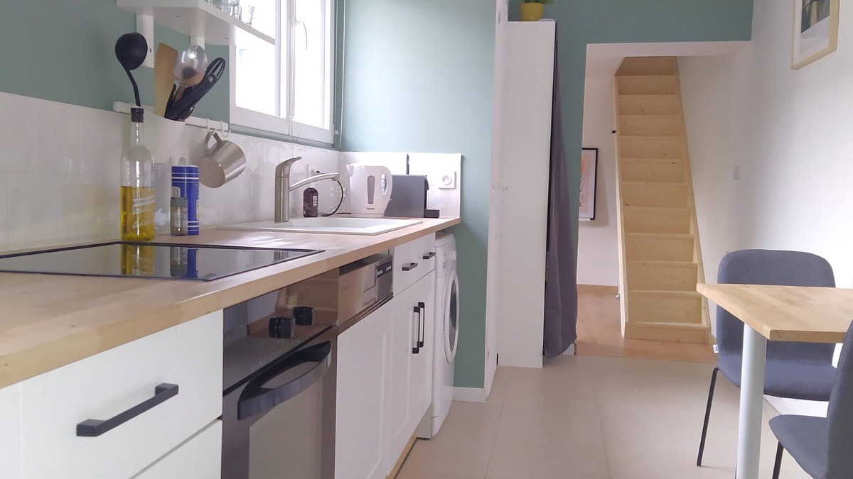 Le Marais Condo | 8-minute walk from CAEN train station