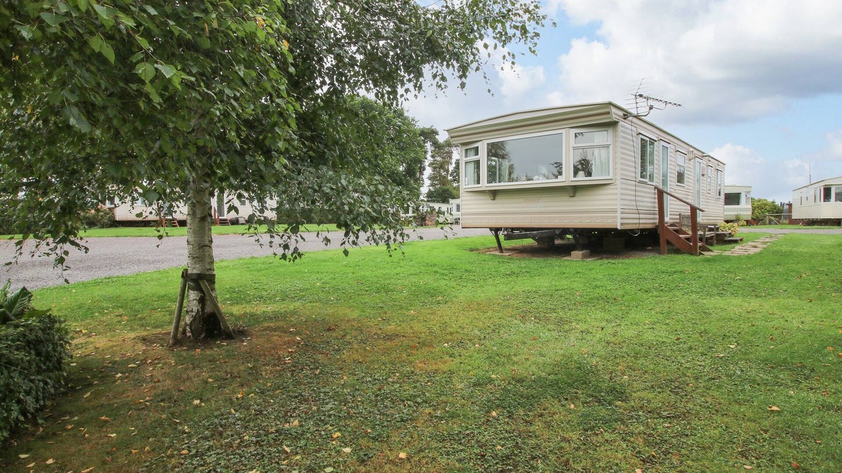 Much Wenlock Cottage | 8 OLD ORCHARD, family friendly, with a garden in Much Wenlock
