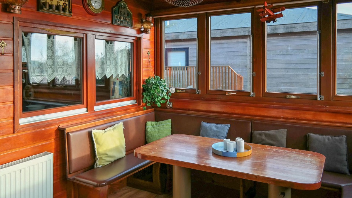 Anjum House | 8 Pers Large Seaside Home in Front of the Lauwersmeer