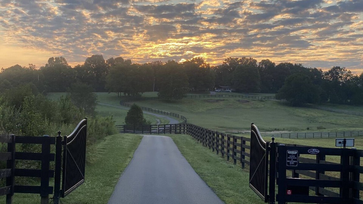 Buechel Other | 80 acre Kentucky Horse Farm 6BR/4BA 30 mins. to Derby 10 mins. to PGA.