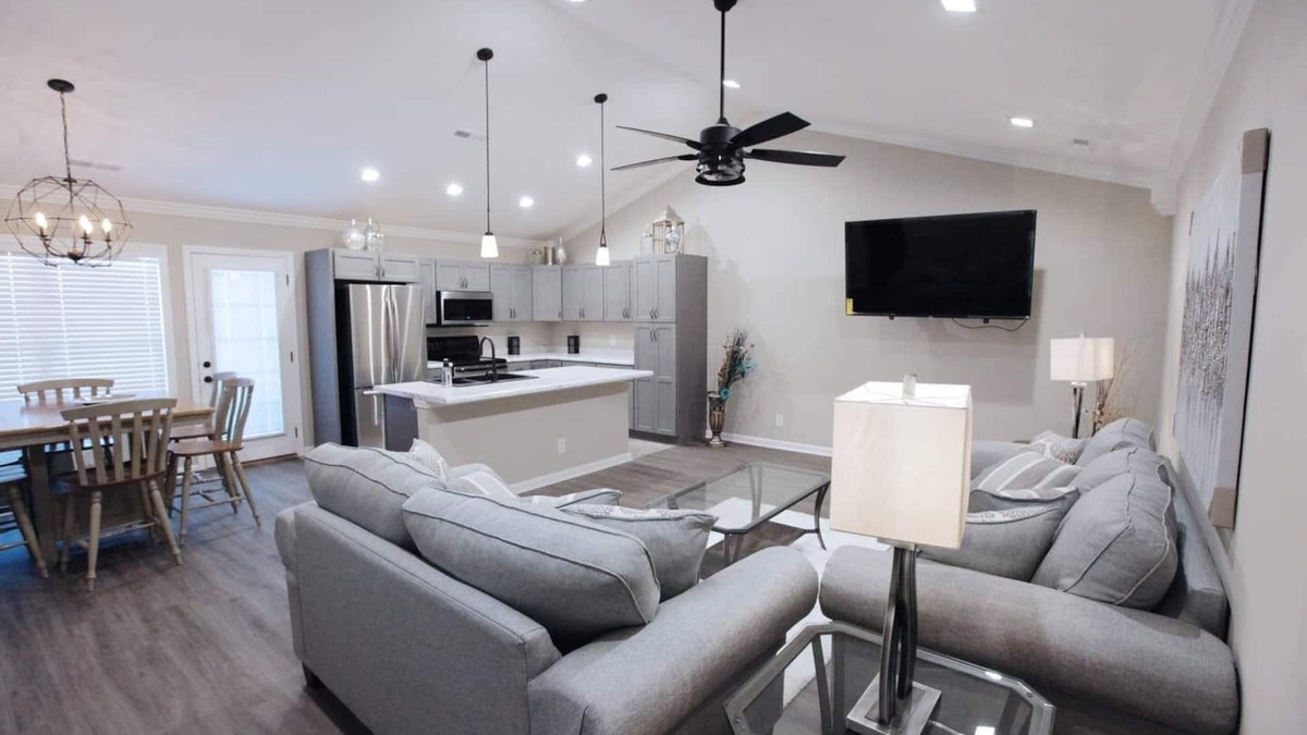 Karns House | 8039 Beautiful *New Construction* 20 mins to UT